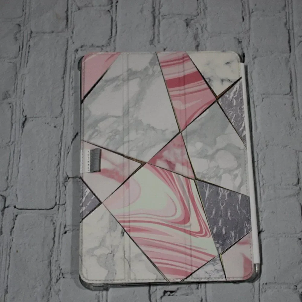 iPad 8th/7th Generation MARBLE Trifold Case 10.2
